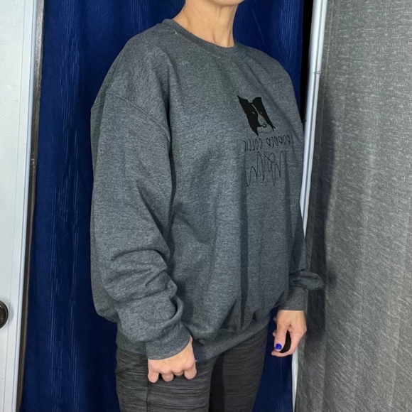 🥰NWOT |•GILDAN•| 'Border Collie Mom' Gray Soft Heavy Blend Sweatshirt Large - Picture 5 of 13